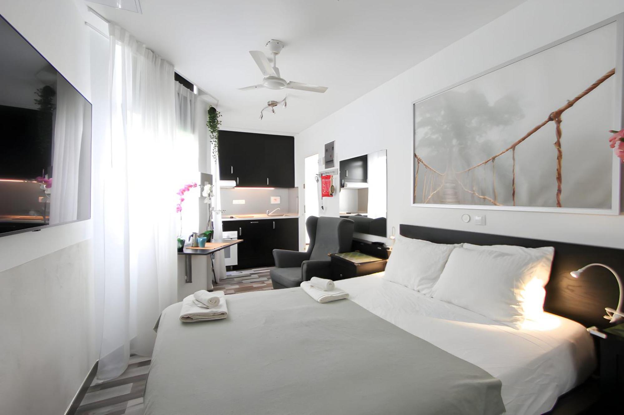 Astoria Double-studio Interior Serviced